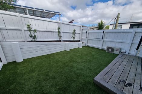 Photo of property in 3/26 Toru Street, Te Atatu Peninsula, Auckland, 0610