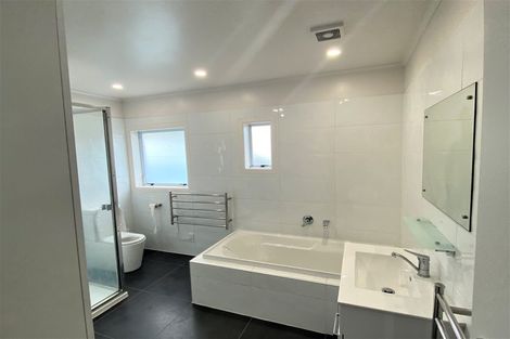 Photo of property in 8 Hunua Road, Papakura, 2110