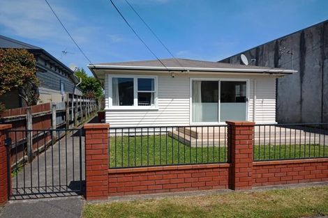 Photo of property in 4 Central Terrace, Alicetown, Lower Hutt, 5010