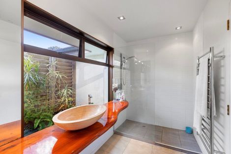 Photo of property in 16 Kotare Place, Sandspit, Warkworth, 0982