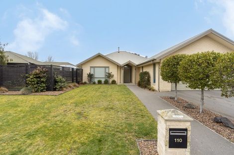 Photo of property in 110 Royal Park Drive, Parklands, Christchurch, 8083