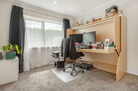 Photo of property in 19 Kendallvale Drive, Waiuku, 2123