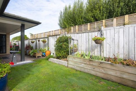 Photo of property in 4 Coulston Place, Riverdale, Gisborne, 4010