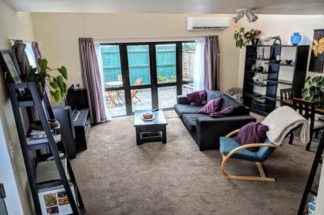 Photo of property in 2/89 Portage Road, New Lynn, Auckland, 0600