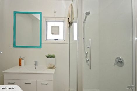 Photo of property in 9/2 Oriental Terrace, Mount Victoria, Wellington, 6011