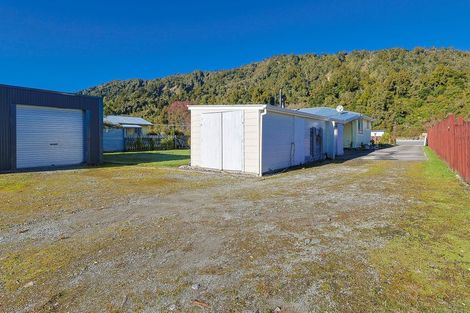 Photo of property in 74 Main Road, Harihari, 7884