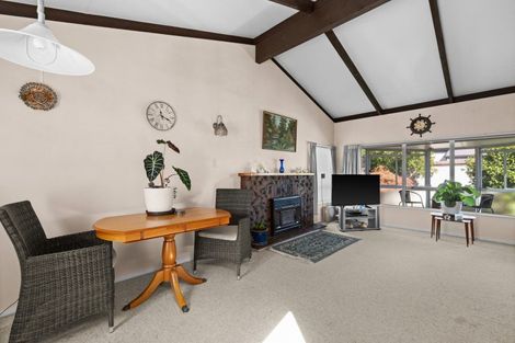 Photo of property in 5 Wallace Way, Havelock North, 4130