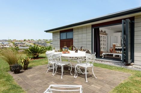 Photo of property in 8 Southill Way, Pyes Pa, Tauranga, 3112