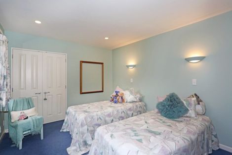 Photo of property in 96 Awanui Rise, Papakura, 2582