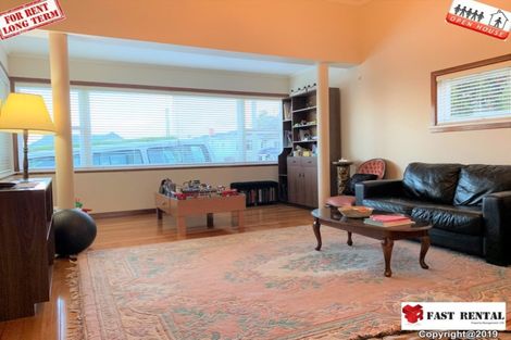 Photo of property in 2/221 Onewa Road, Birkenhead, Auckland, 0626