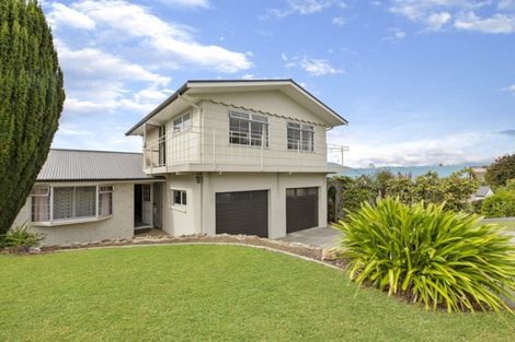 Photo of property in 47 Omokoroa Road, Omokoroa, 3114
