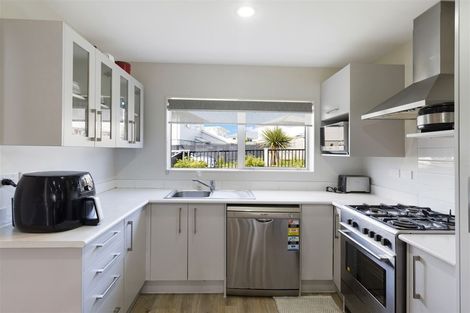 Photo of property in 3 Apple Orchard Way, Sunnyvale, Auckland, 0612