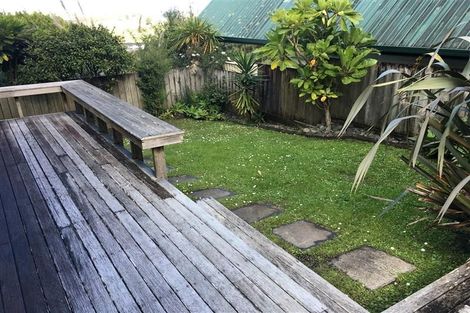 Photo of property in 322 Whangaparaoa Road, Stanmore Bay, Whangaparaoa, 0932