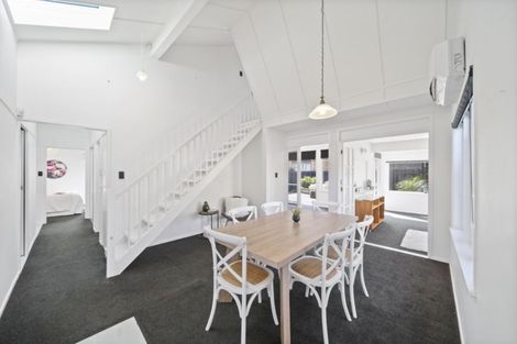 Photo of property in 1/195 Fisher Parade, Farm Cove, Auckland, 2012