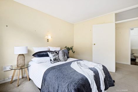 Photo of property in Newman Court Apartments, 2 Newman Terrace, Thorndon, Wellington, 6011