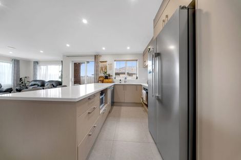 Photo of property in 28 Rainsford Road, Pukekohe, 2120