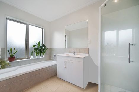 Photo of property in 35a Hilltop Road, Flat Bush, Auckland, 2019