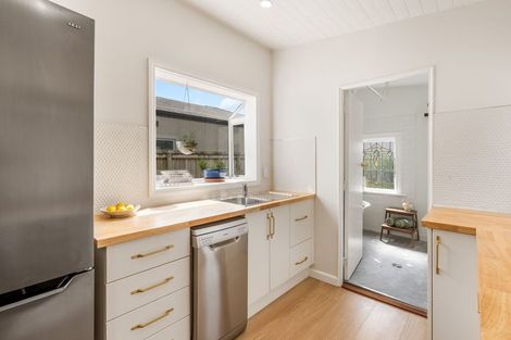 Photo of property in 21 Eskvale Street, Saint Kilda, Dunedin, 9012