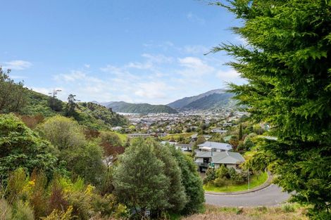 Photo of property in 16 Webster Place, Picton, 7220