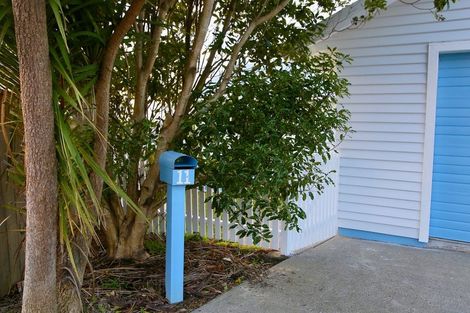 Photo of property in 11 Lancewood Grove, Ranui, Porirua, 5024