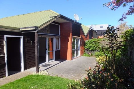 Photo of property in 2/93 Aikmans Road, Merivale, Christchurch, 8014