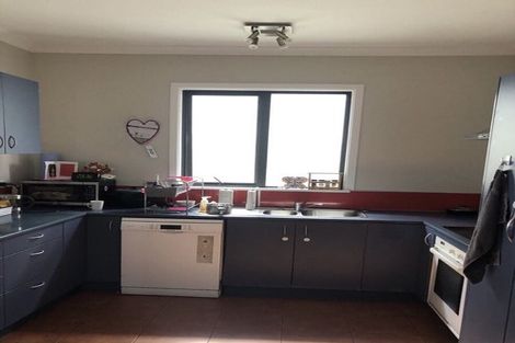 Photo of property in 102 Mangorei Road, Merrilands, New Plymouth, 4312