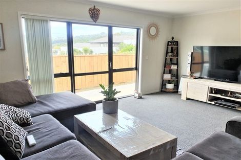 Photo of property in 28 Speldhurst Grove, Stokes Valley, Lower Hutt, 5019