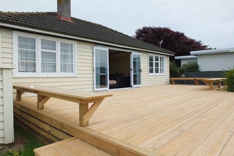 Photo of property in 37 Robinson Street, Foxton, 4814