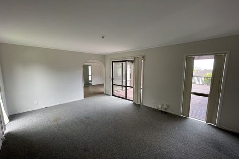 Photo of property in 31 Aronia Way, Goodwood Heights, Auckland, 2105