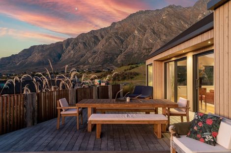 Photo of property in 10 Glenelg Lane, Jacks Point, 9371