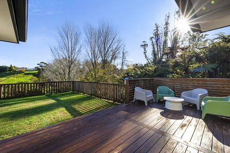 Photo of property in 8 Matau Lane, Ferndale, New Plymouth, 4310