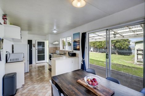 Photo of property in 52 Wynyard Crescent, Tamatea, Napier, 4112