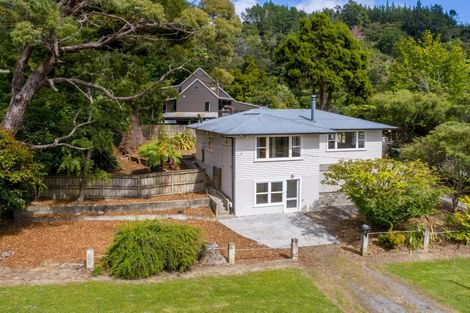 Photo of property in 40 Jocelyn Crescent, Pinehaven, Upper Hutt, 5019