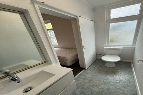 Photo of property in Carillion/the Knoll, 33 Thompson Street, Mount Cook, Wellington, 6011