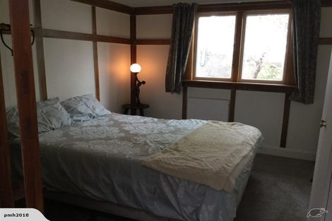 Photo of property in 39 Ngaio Road, Kelburn, Wellington, 6012