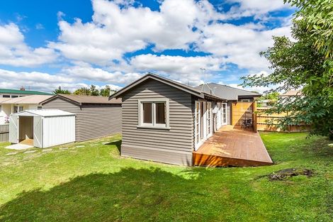 Photo of property in 3 Miles Place, Awapuni, Palmerston North, 4412