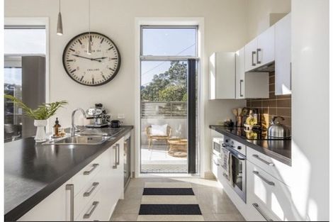 Photo of property in 3 Shalimar Crescent, Khandallah, Wellington, 6035