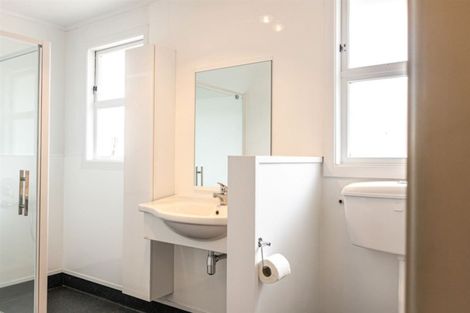 Photo of property in 40 Apollo Parade, Milson, Palmerston North, 4414