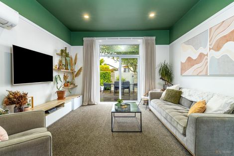 Photo of property in 51 Avenue Road, West End, Timaru, 7910