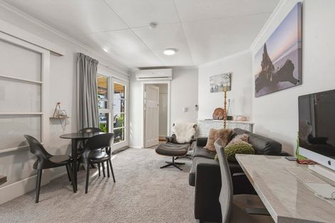Photo of property in 37 Prince Albert Road, Saint Kilda, Dunedin, 9012