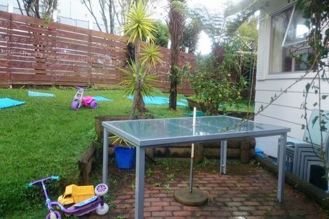 Photo of property in 1 Malters Place, Browns Bay, Auckland, 0630