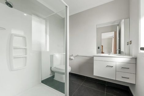Photo of property in 59 Tamahere Drive, Glenfield, Auckland, 0629