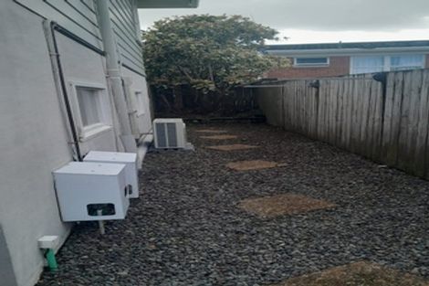 Photo of property in 35 Holland Road, Hillcrest, Auckland, 0627