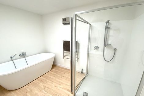 Photo of property in 8 Warbler Lane, Albert Town, Wanaka, 9305