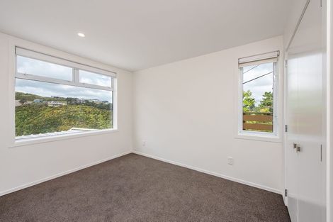 Photo of property in 2/25 Kitchener Terrace, Johnsonville, Wellington, 6037