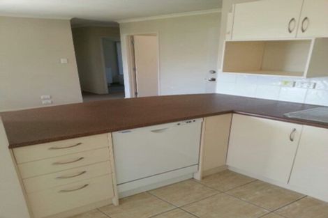 Photo of property in 34 Tussock Avenue, Mangere, Auckland, 2022