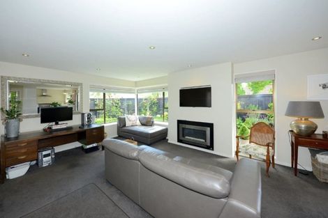 Photo of property in 94 Apsley Drive, Avonhead, Christchurch, 8042