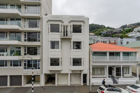 Photo of property in 3/246 Oriental Parade, Oriental Bay, Wellington, 6011