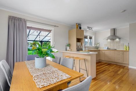 Photo of property in 298 Shakespeare Street, Leamington, Cambridge, 3432