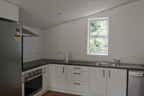 Photo of property in 92b Kelburn Parade, Kelburn, Wellington, 6012